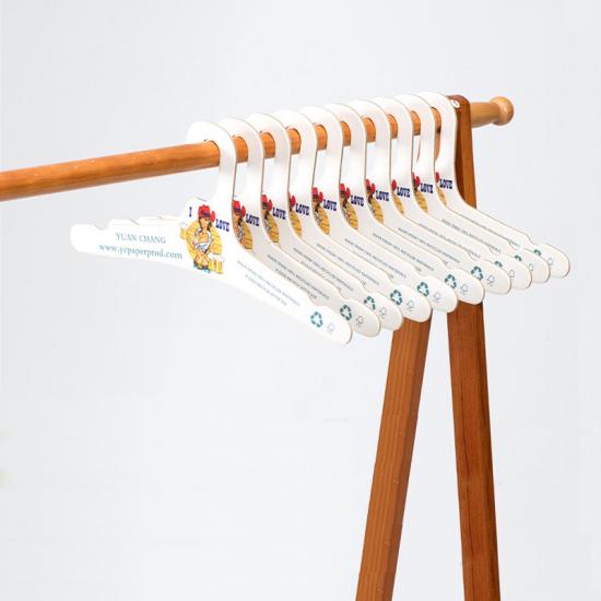 Appendiabiti in cartone con stampa personalizzata